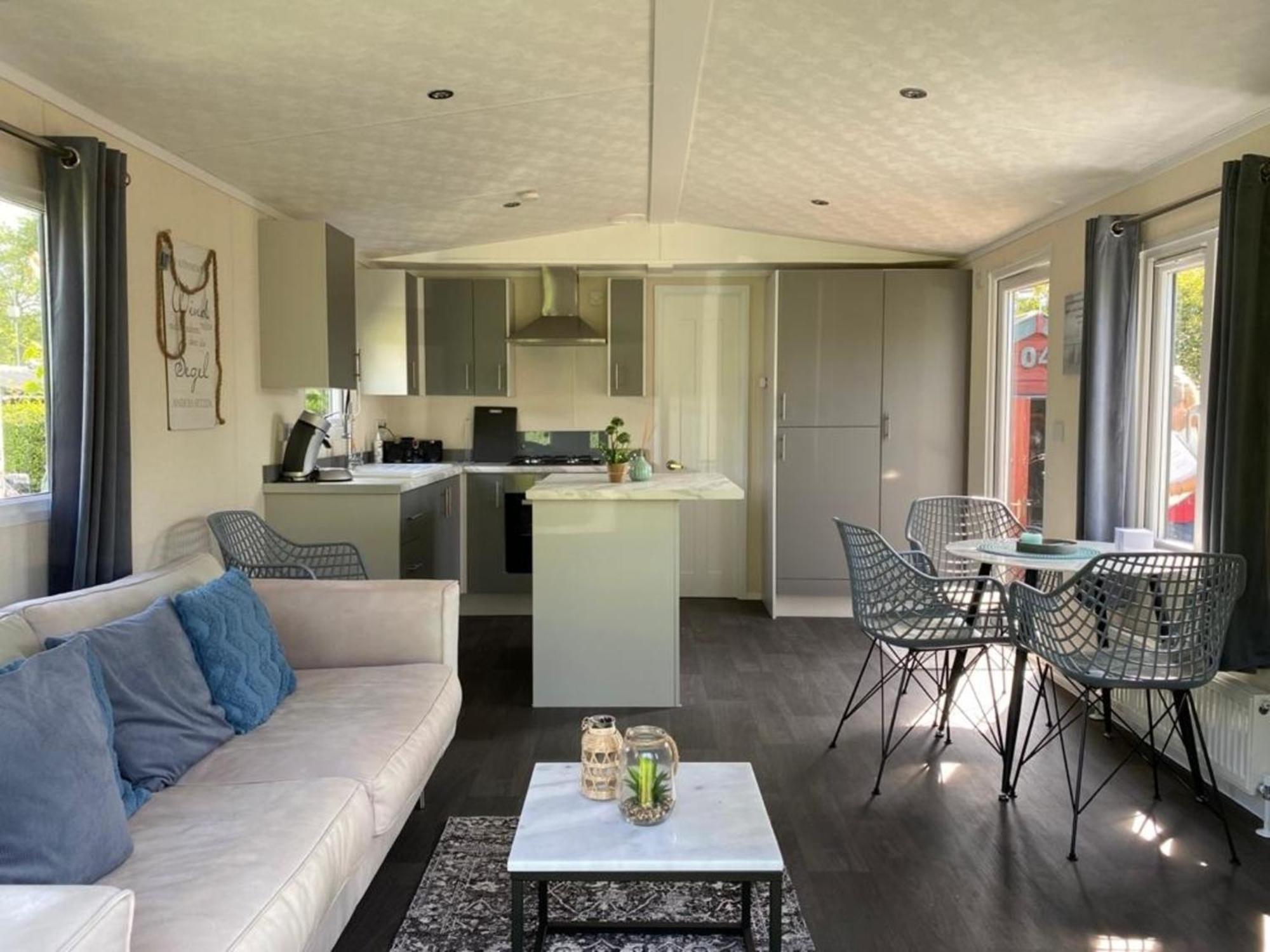 Natur pur, neues Ferienhaus O4 natureingebunden, Familien- und hundefreundlich eingezäunt Callantsoog Exterior foto